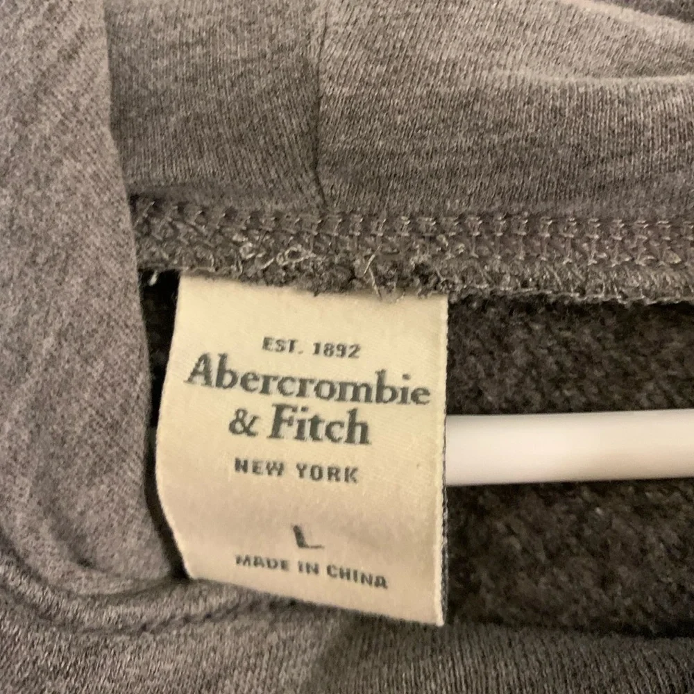 EUC Abercrombie & Fitch Women’s Hoodie in Gray/White - Picture 4 of 4